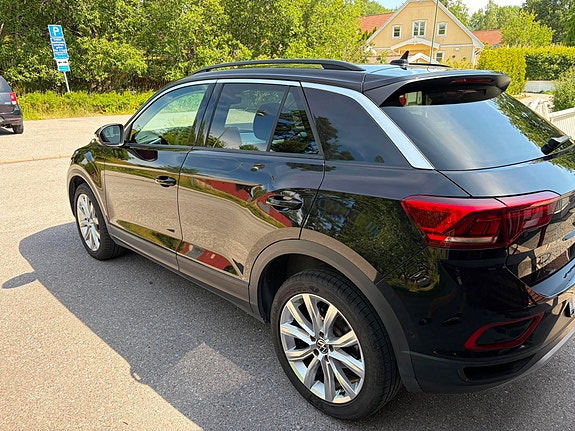 Volkswagen T-Roc 5 of 5