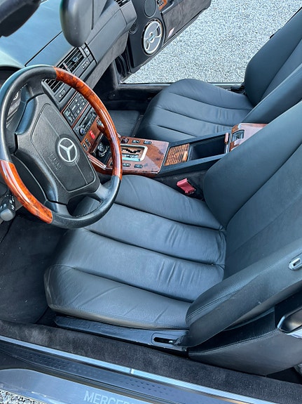 Mercedes-Benz 500 SL 5 of 5