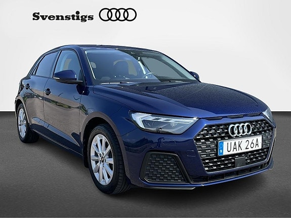 Audi A1 2 of 5