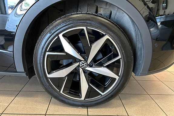 Volkswagen ID.4 GTX 13 of 15