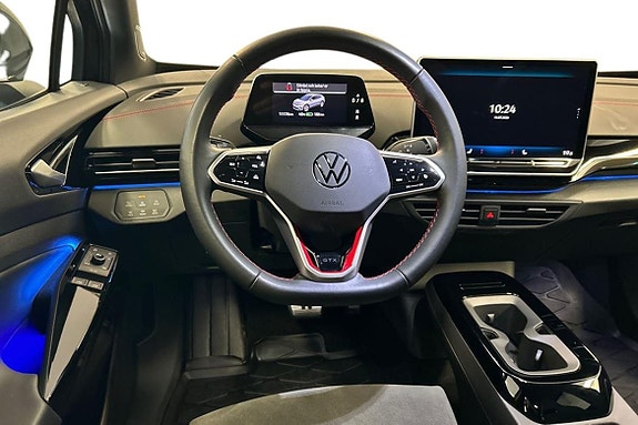 Volkswagen ID.4 GTX 8 of 15