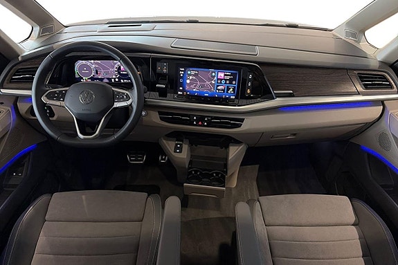 Volkswagen Multivan 11 of 25