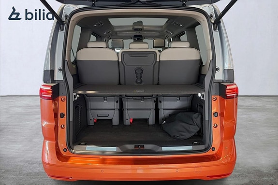 Volkswagen Multivan 24 of 25