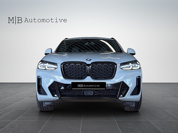 BMW X4 2 of 5