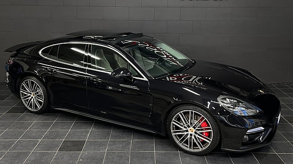 Porsche Panamera Turbo 9 of 22