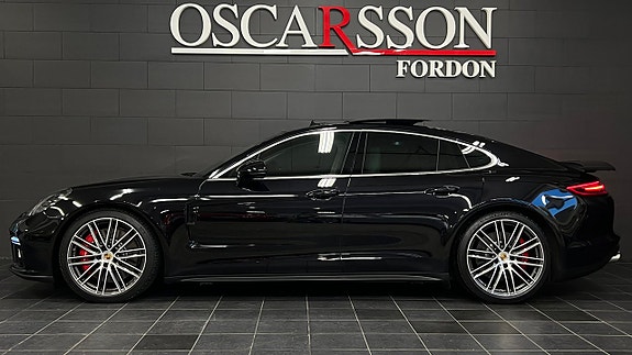 Porsche Panamera Turbo 2 of 22