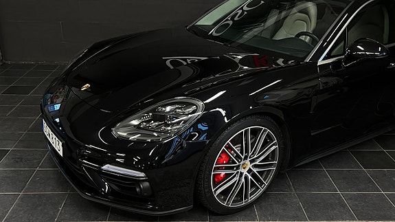 Porsche Panamera Turbo 8 of 22