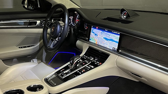 Porsche Panamera Turbo 16 of 22