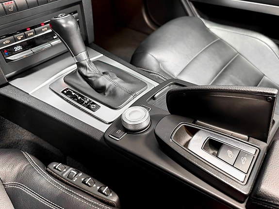 Mercedes-Benz E250 18 of 25