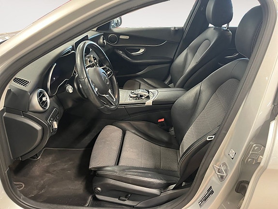 Mercedes-Benz C220 9 of 17