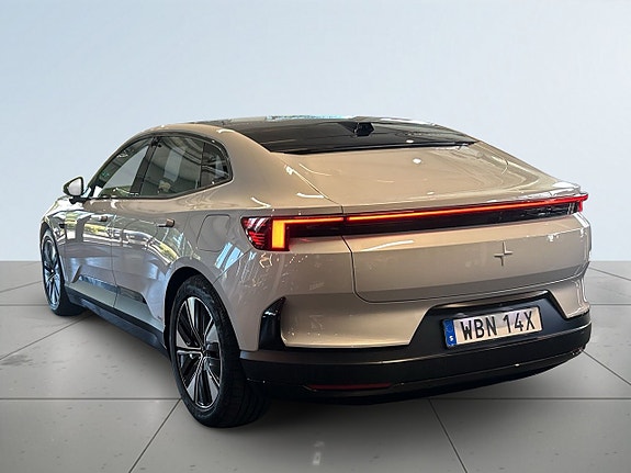 Polestar 4 5 of 5