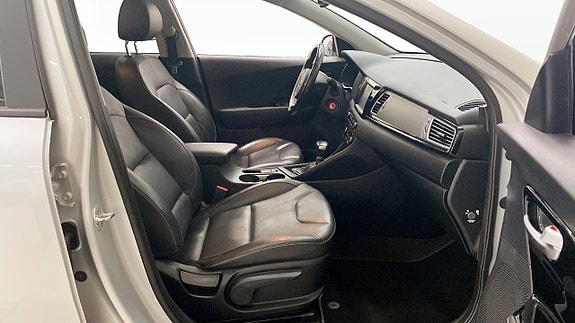 Kia Niro 3 of 5