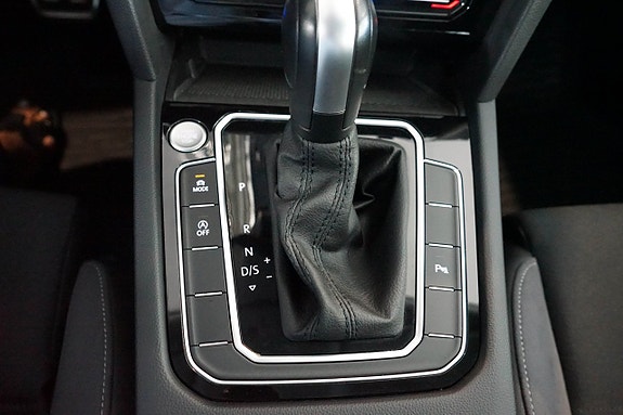 Volkswagen Passat Alltrack 27 of 30