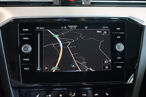 Volkswagen Passat Alltrack 19 of 30