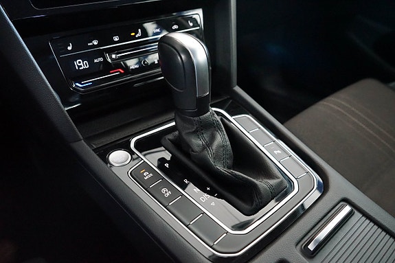 Volkswagen Passat Alltrack 26 of 30