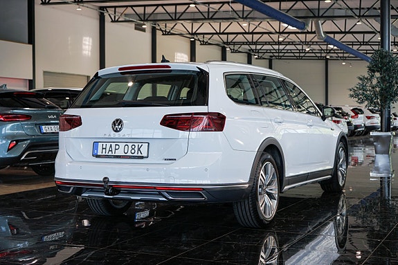 Volkswagen Passat Alltrack 6 of 30