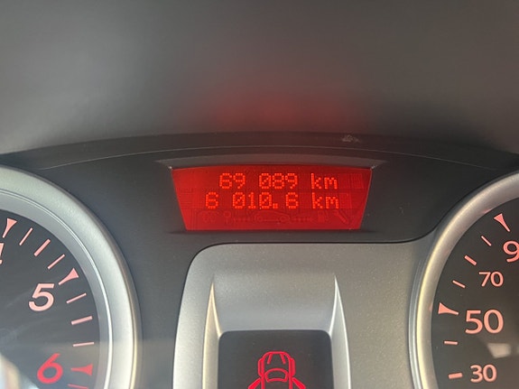 Renault Clio 16 of 19