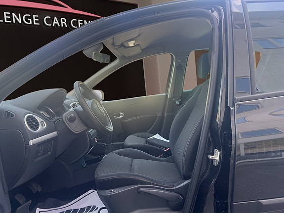 Renault Clio 9 of 19