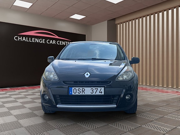 Renault Clio 8 of 19