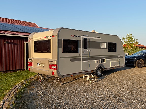 Adria Astella 563 PU Glam Edition 3 of 5