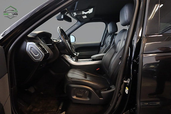 Land Rover Range Rover Sport 13 of 21