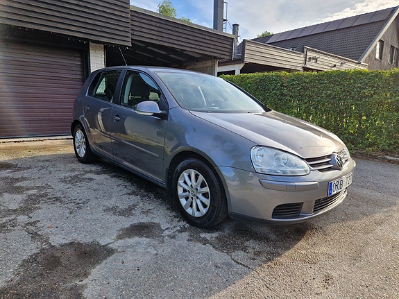 Volkswagen Golf V 3 of 4