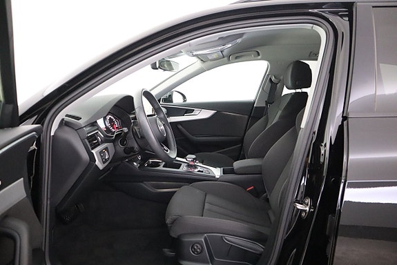 Audi A4 11 of 23