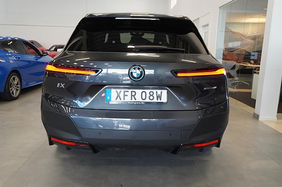 BMW iX 3 of 13