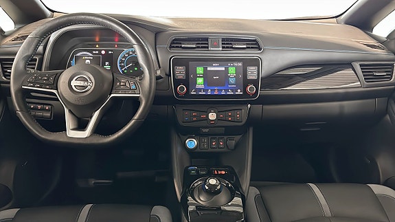 Nissan Leaf 4 of 5