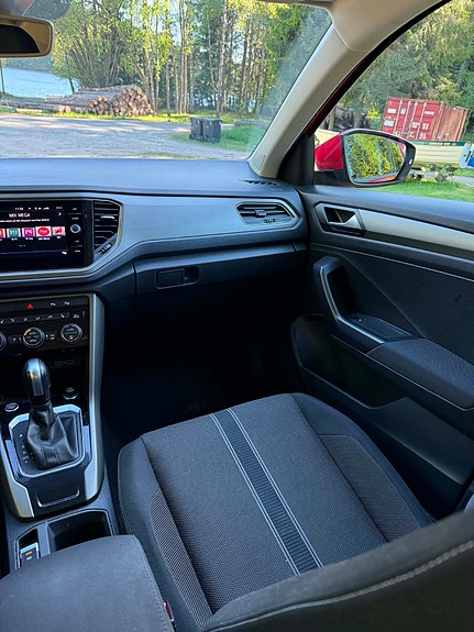 Volkswagen T-Roc 5 of 5