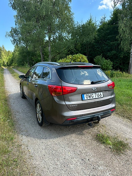 Kia Ceed 3 of 9
