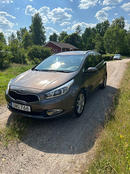 Kia Ceed 4 of 9