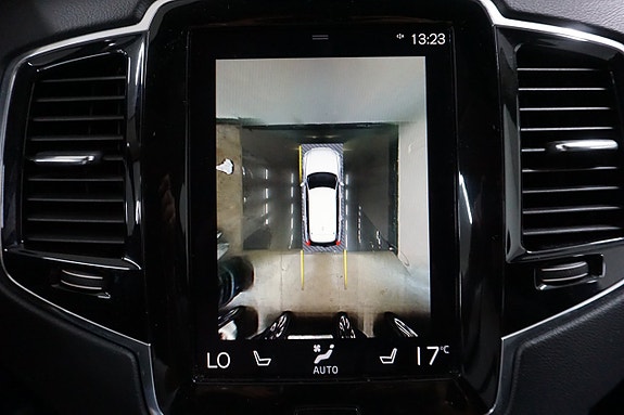Volvo XC90 18 of 29