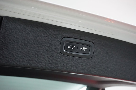 Volvo XC90 27 of 29