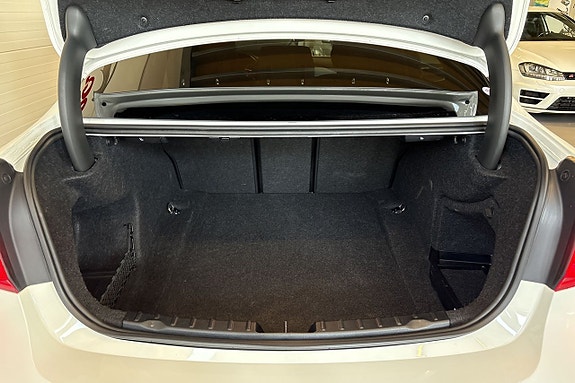 BMW 320d 14 of 27