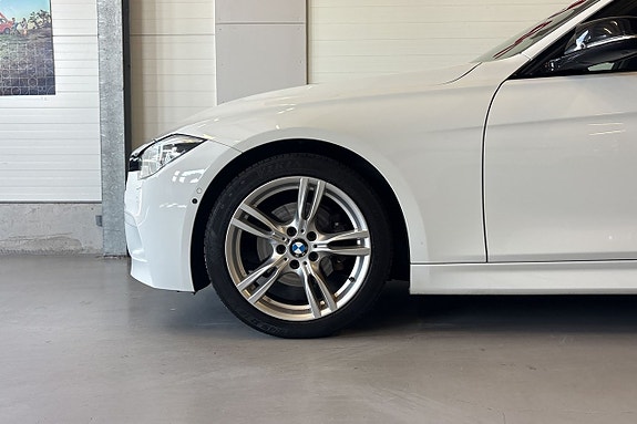 BMW 320d 5 of 27