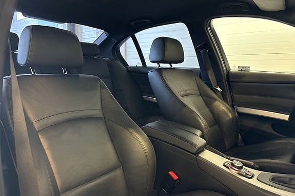 BMW 335i 14 of 21