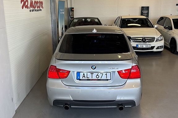 BMW 335i 10 of 21