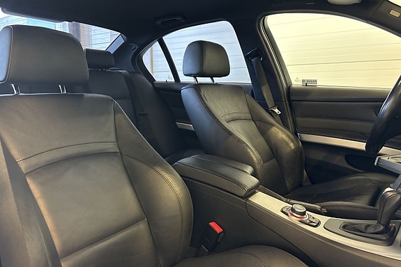 BMW 335i 13 of 21