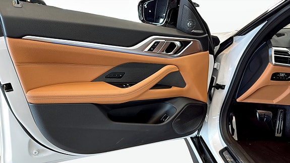 BMW i4 11 of 11