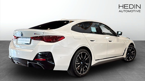 BMW i4 2 of 5