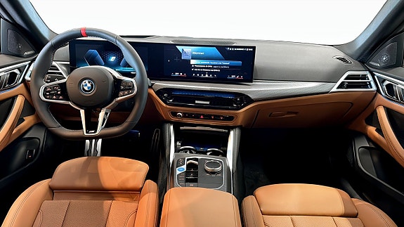 BMW i4 4 of 5