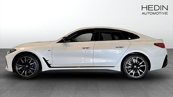 BMW i4 6 of 11
