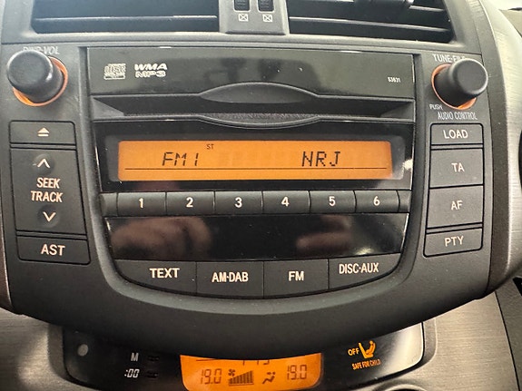 Toyota RAV4 23 of 24