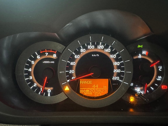Toyota RAV4 22 of 24
