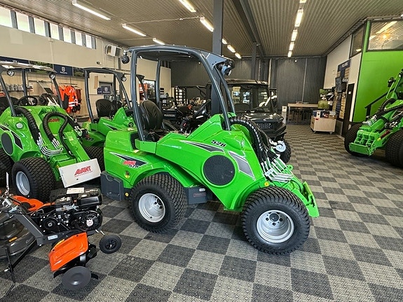 Avant 528 kompaktlastare 🚜 Finns i Butik 3 of 3