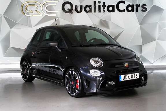 Abarth 595 2 of 5