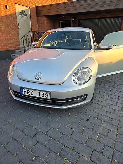 Volkswagen Beetle 3 of 5