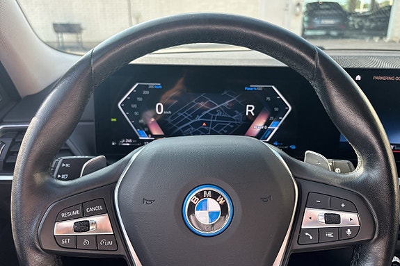 BMW 330e 15 of 17