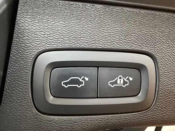Volvo XC60 17 of 18